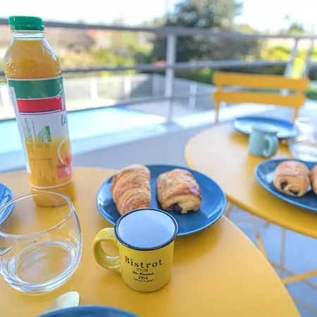 Le Bleu Nuit Piscine Parking Netflix Cafe Villemur-sur-Tarn