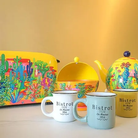 Le Bleu Nuit Piscine Parking Netflix Cafe