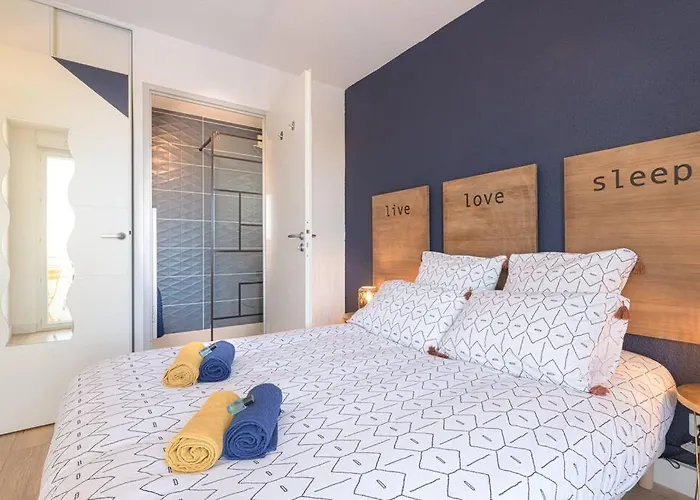 Lejlighed Le Bleu Nuit Piscine Parking Netflix Cafe